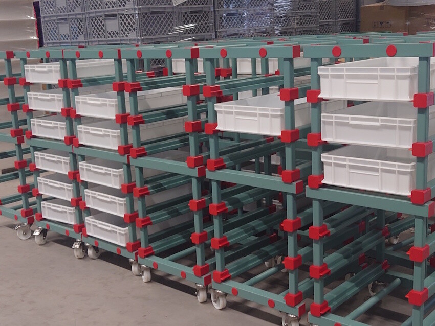 Bakkenwagens voor magazijn en logistiek